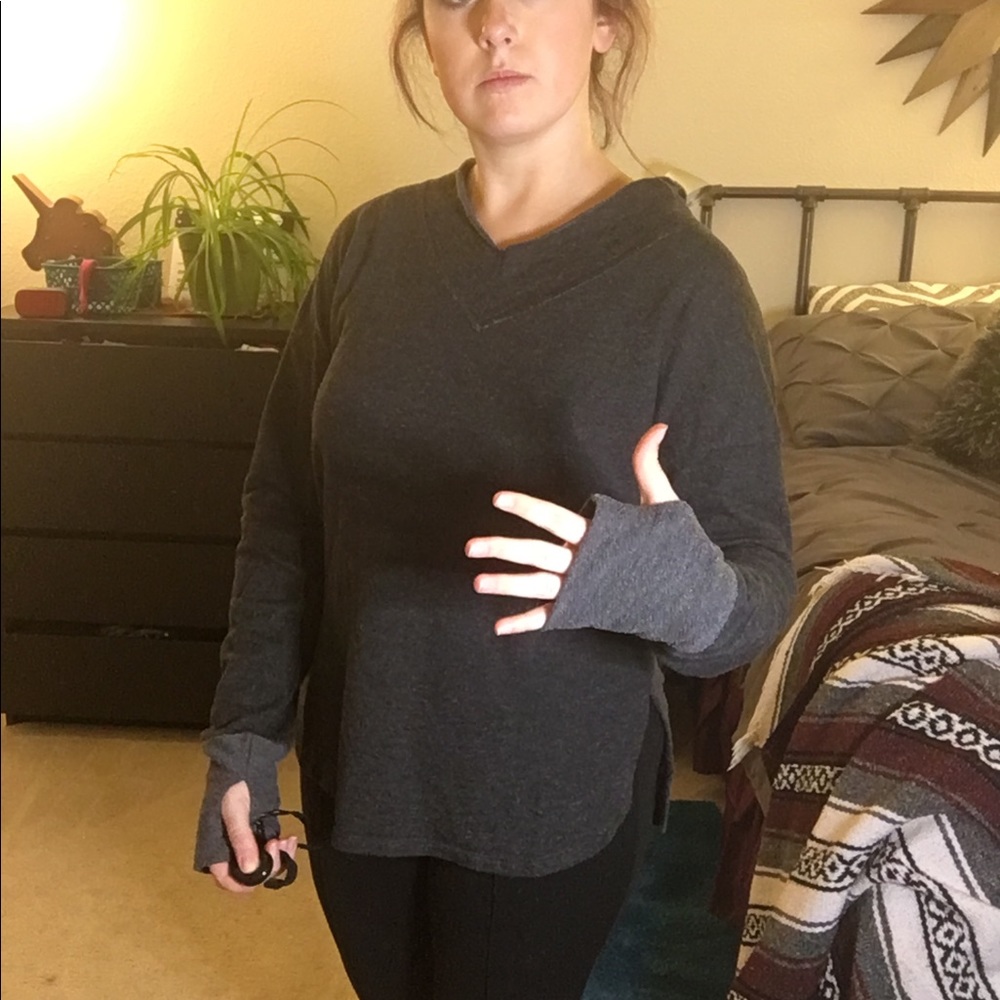 Distressed Sweater - Picture 2 of 3